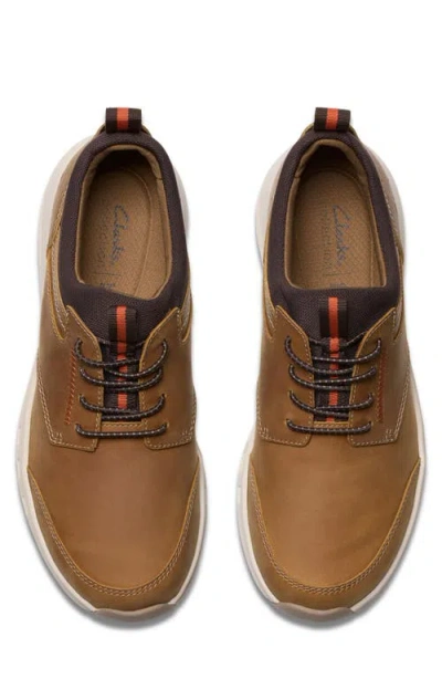 Clarks Motion Trek Ez In Brown