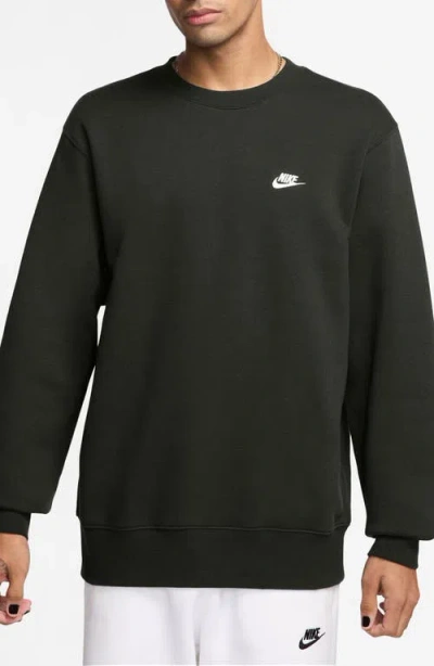 Nike Club Brushed Fleece Crewneck Sweatshirt In Black
