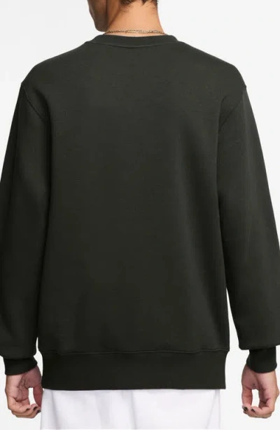 Nike Club Brushed Fleece Crewneck Sweatshirt In Black