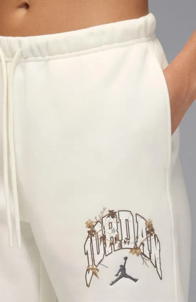 Jordan Women's  Brooklyn Fleece Realtree Pants In White