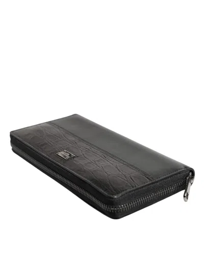 Pre-owned Dolce & Gabbana Black Leather Dg Plaque Zip Around Continental Men's Wallet ()