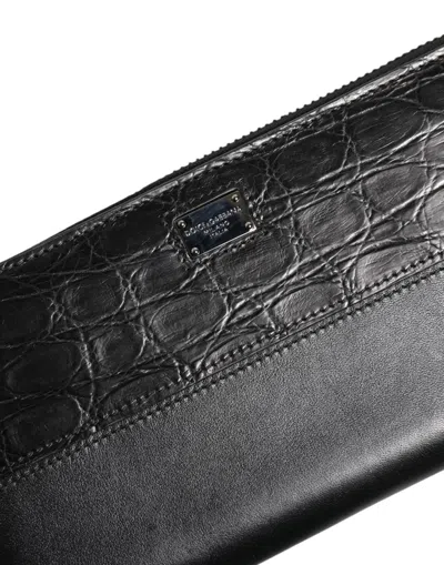 Pre-owned Dolce & Gabbana Black Leather Dg Plaque Zip Around Continental Men's Wallet ()