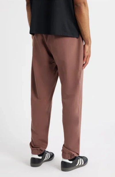 Santo Studio Tempo Ciao Bella Tech Performance Joggers In Brown