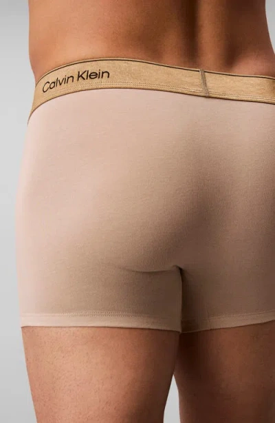 Calvin Klein Icon Holiday Stretch Cotton Boxer Briefs In Neutral