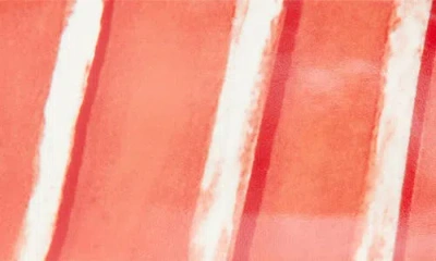 Creative Co-op Candy Shaped Stoneware Plate In Pink