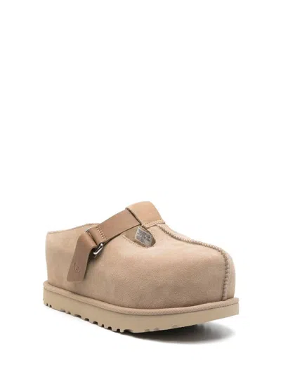 Ugg Goldenstar Beige Suede Slippers In Neutral