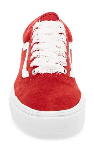 Vans Old Skool Sneaker In Red