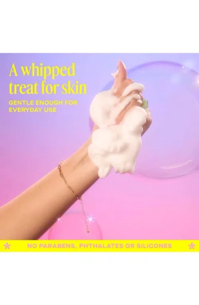 Daise Foaming Body Wash In Red