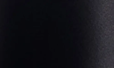 Vitruvi Chai Spice Essential Oil In Black