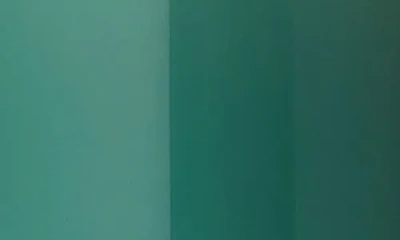 Ashley & Co Tui & Kaili Candle Outdoor Edition In Green