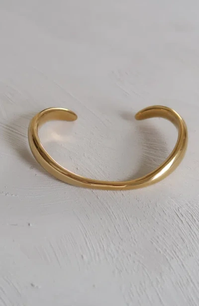 Joiana Jewelry Curved Cuff Bracelet In Gold
