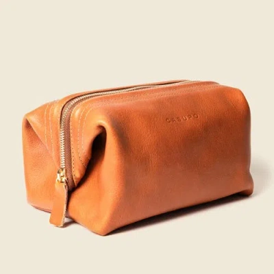 Casupo Leather Toiletry Bag In Brown