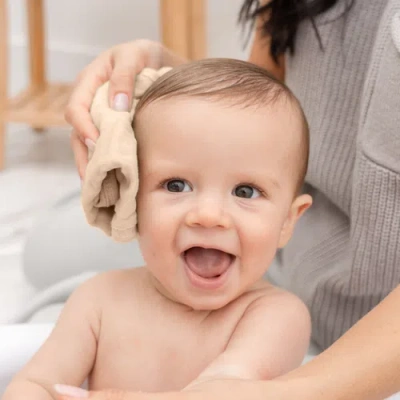 Comfy Cubs Muslin Washcloths In Neutral