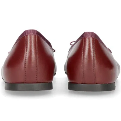 Pretty Ballerinas Toecap Ballet Flat In Burgundy