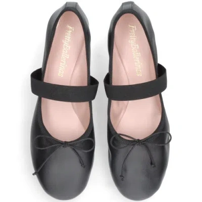 Pretty Ballerinas Round Toe Mary Jane In Black