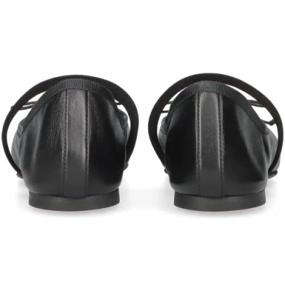 Pretty Ballerinas Round Toe Mary Jane In Black