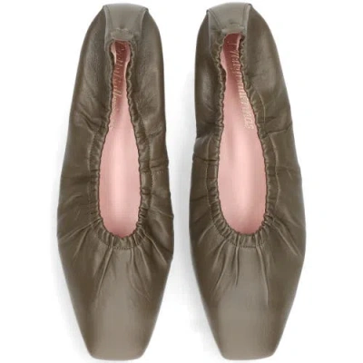 Pretty Ballerinas Rouched Ballet Flat In Green