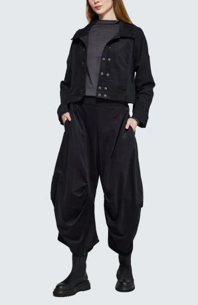 Luukaa Umbra Cropped Structured Jacket In Black