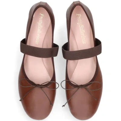 Pretty Ballerinas Round Toe Mary Jane In Brown