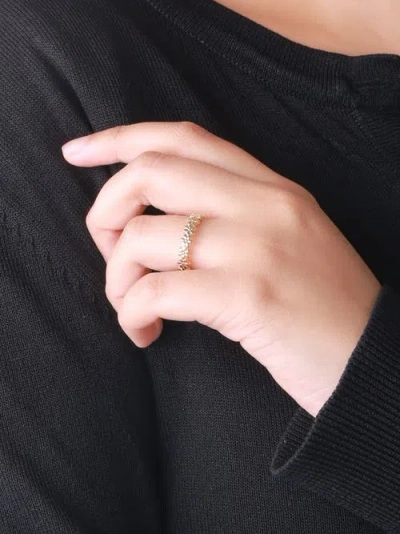 Devata Daisy Flower Ring In Gold