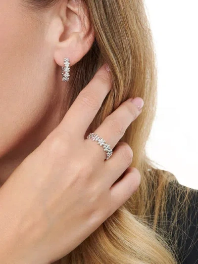 Devata Daisy Flower Ring In Metallic