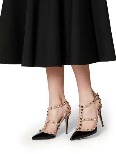 Valentino Garavani Valentino Rockstud Caged 100 Patent Pump In Black