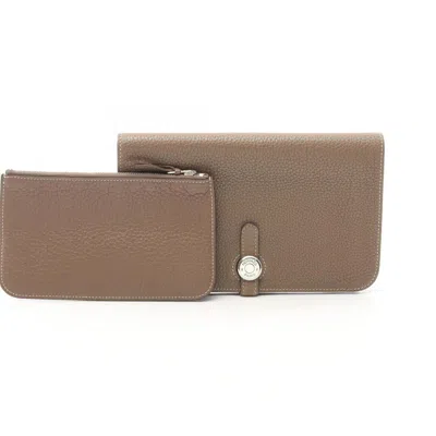 Pre-owned Hermes Beige Togo Leather Long Wallet (bi-fold) () In Sand