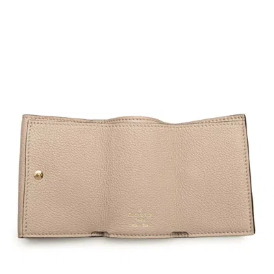 Pre-owned Louis Vuitton Grayish Leather Wallet (tri-fold) ()