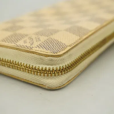 Pre-owned Louis Vuitton White Long Wallet (bi-fold) ()