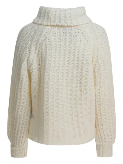 Rakkì Roll-neck Sweater In White