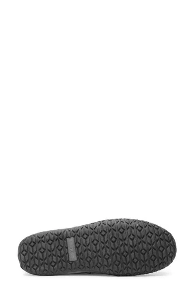 Minnetonka Oak Moccasin Slipper In Black