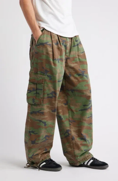 Elwood Baggy Camo Pants In Multi
