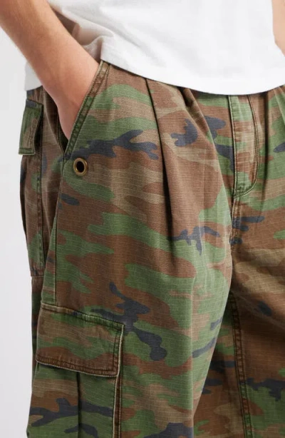 Elwood Baggy Camo Pants In Multi