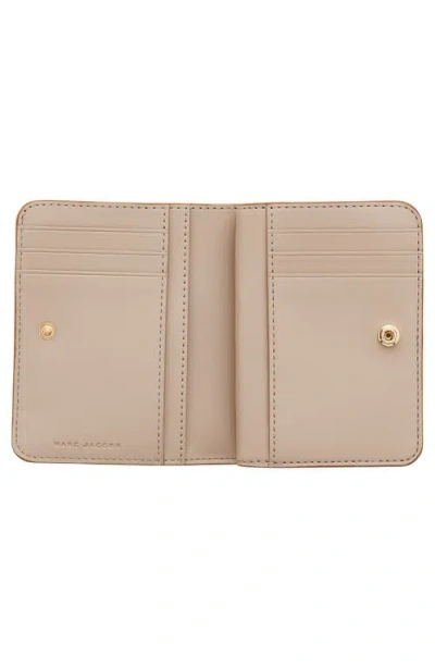 Marc Jacobs The Mini J Marc Compact Wallet In Gold
