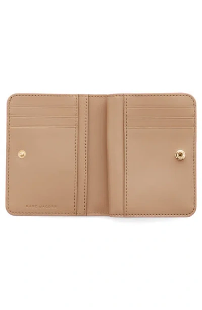 Marc Jacobs The Compact Pebbled Leather Wallet In Pink