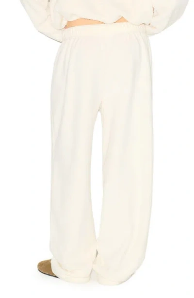 Skims Outdoor Fleece Straight Leg Pants In White