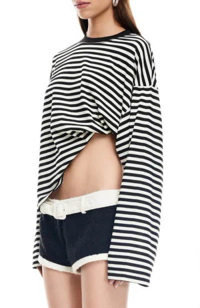 Lioness Women's Bloom Round-neck Long-sleeve Top In Black