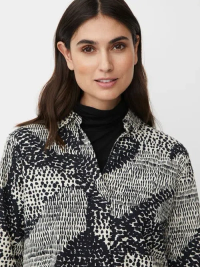 Masai Copenhagen Maiduki 3/4 Sleeve V-neck Shirt In Black