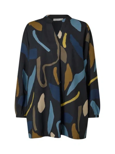 Masai Copenhagen Magenevra Long Sleeve V-neck Tunic In Black