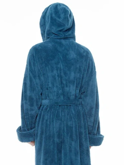 Arus Hooded Long Fleece Robe In Blue