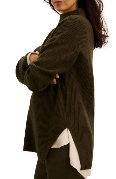 Hatch The Cozy Shaker Turtleneck In Brown