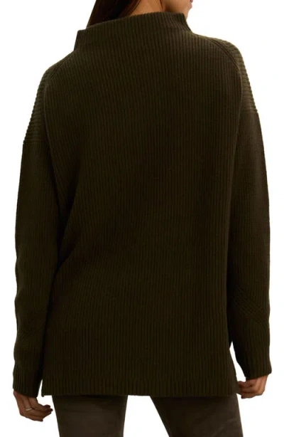 Hatch The Cozy Shaker Turtleneck In Brown