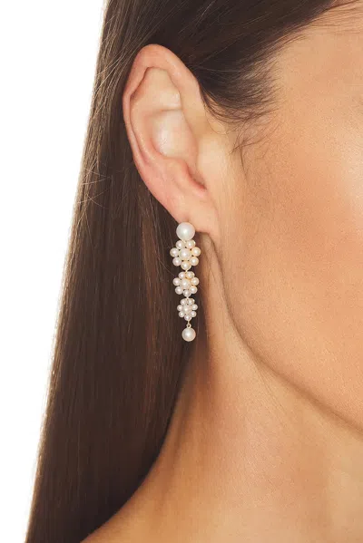 Sophie Bille Brahe Petite Margurite Fleur Earrings