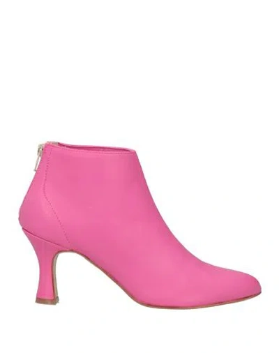 Noa A. Woman Ankle Boots Fuchsia Size 8 Leather In Pink