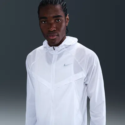 Nike Men's Stride Repel Uv Running Jacket In White