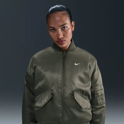 Nike Women's  Sportswear Therma-fit Reversible Bomber Jacket In Green