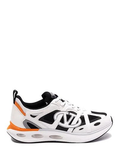 Valentino Garavani Low Top Vlogo Easyjog Sneakers In White