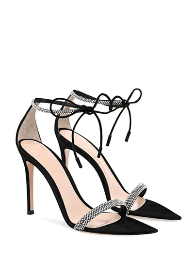 Gianvito Rossi Shoes In Black