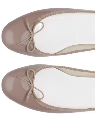 Repetto Cendrillon Patent-leather Bow-detail Ballet Flats In Pink