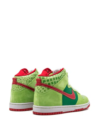Nike Dunk High Pro Sb Sneakers In Green
